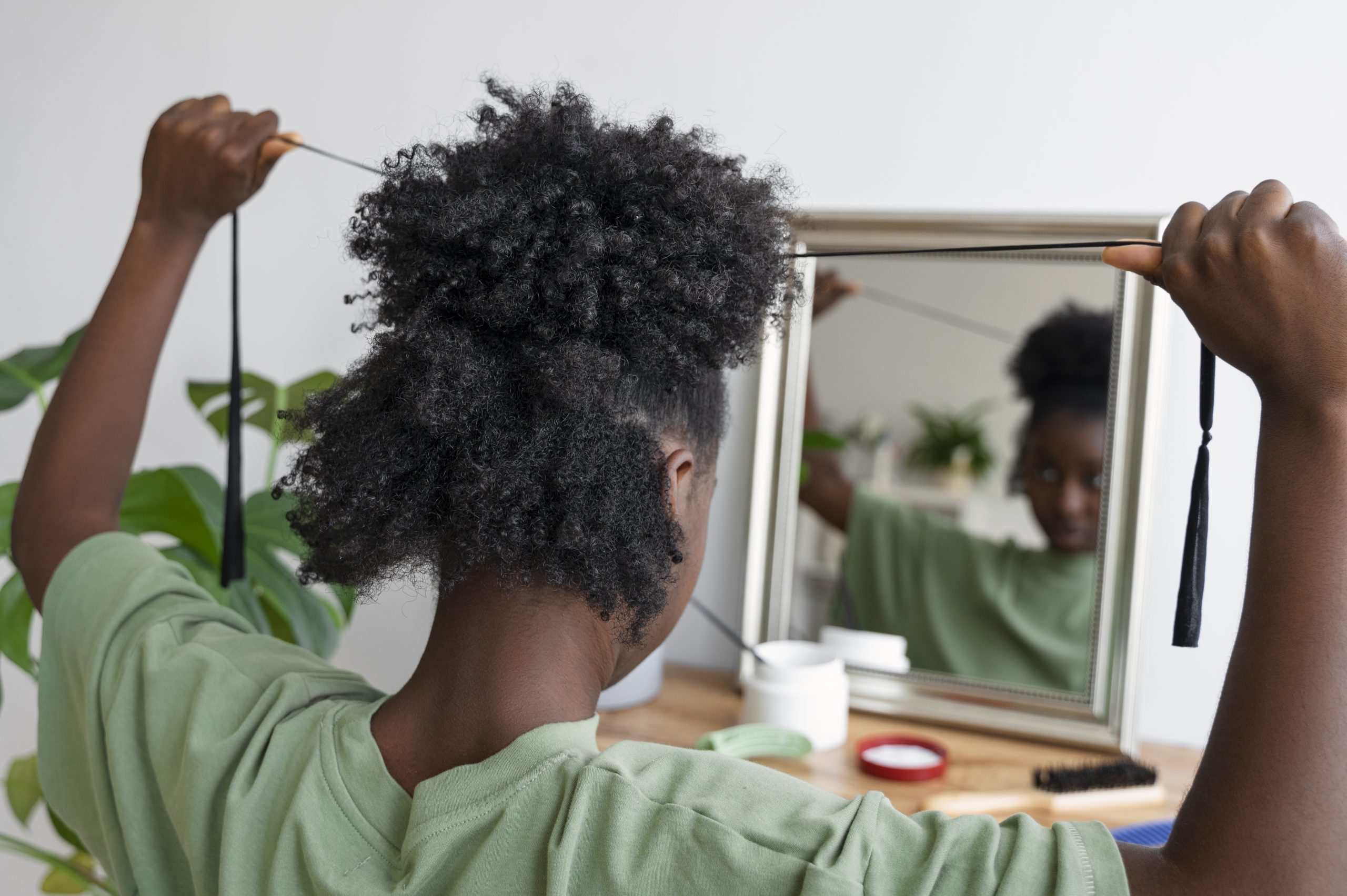 Does Castor Oil Really Grow Hair? What Science and Tradition Say