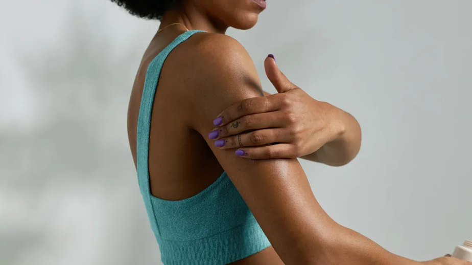 Moisturizing Creams vs. Body Oils — Which Works Best for African Skin?